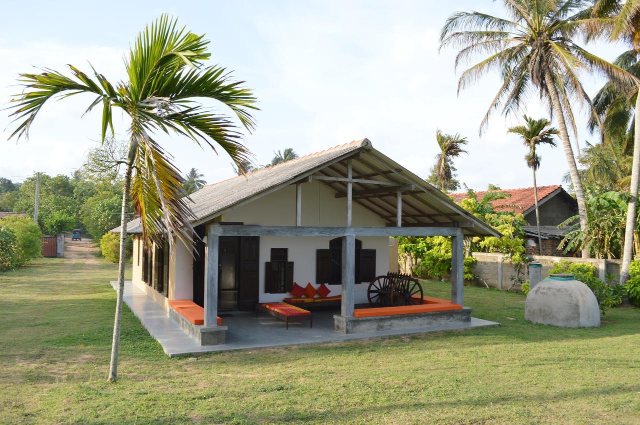 Ocean Cottage - Frangipani Kalametiya Exteriör bild